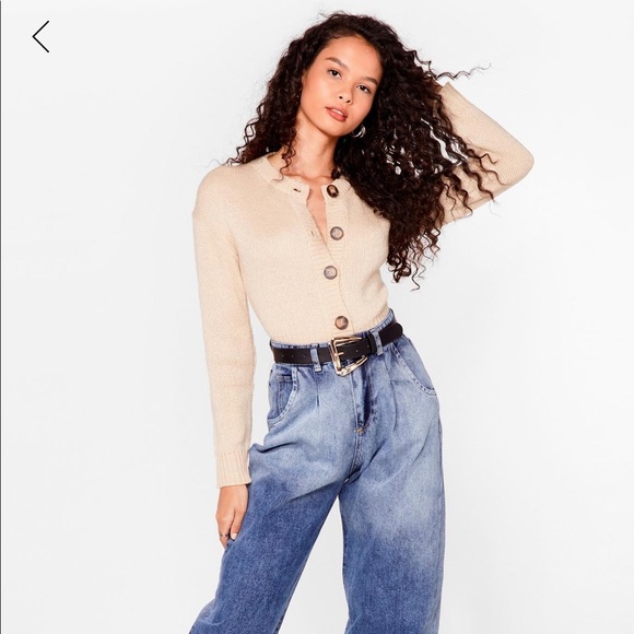 Crew Neck Cropped Knit Cardigan - Picture 2 of 5